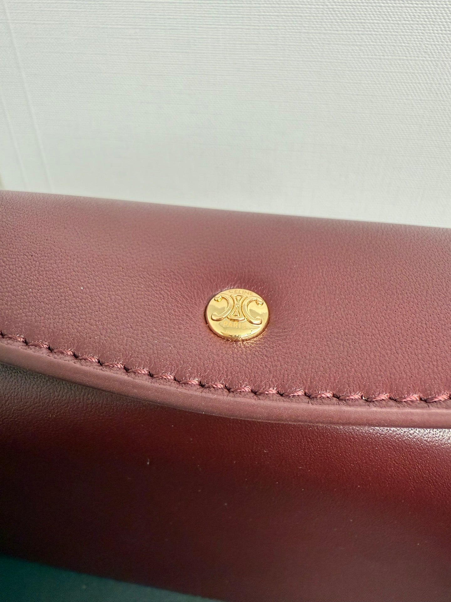 CELINE 25S TRIO FLAP 22MM IN DARK RED SMOOTH LAMBSKIN GOLD HARDWARE