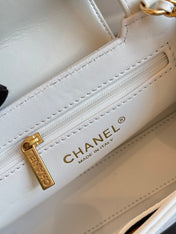 KELLY SHOPPING BAG 19 IN WHITE CALFSKIN GOLD HARDWARE