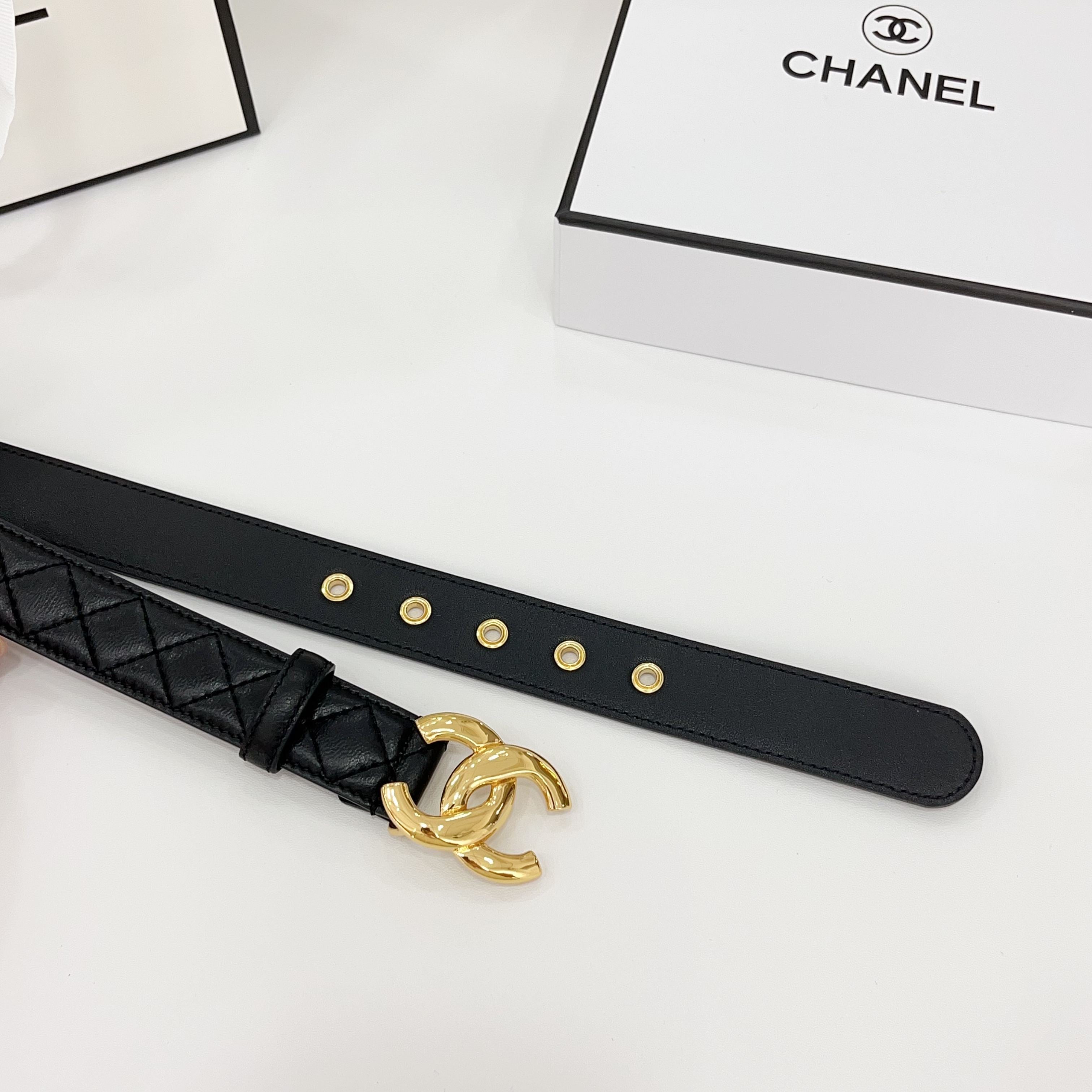 DOUBLE C BELT 30MM IN BLACK QUILTED LEATHER WITH GOLD BUCKLE