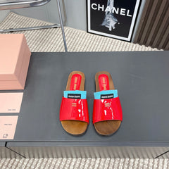 SLIPPERS IN RED GLOSSY CALFSKIN WITH SKY HALF-FOOT SOCKS