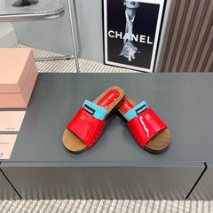 SLIPPERS IN RED GLOSSY CALFSKIN WITH SKY HALF-FOOT SOCKS