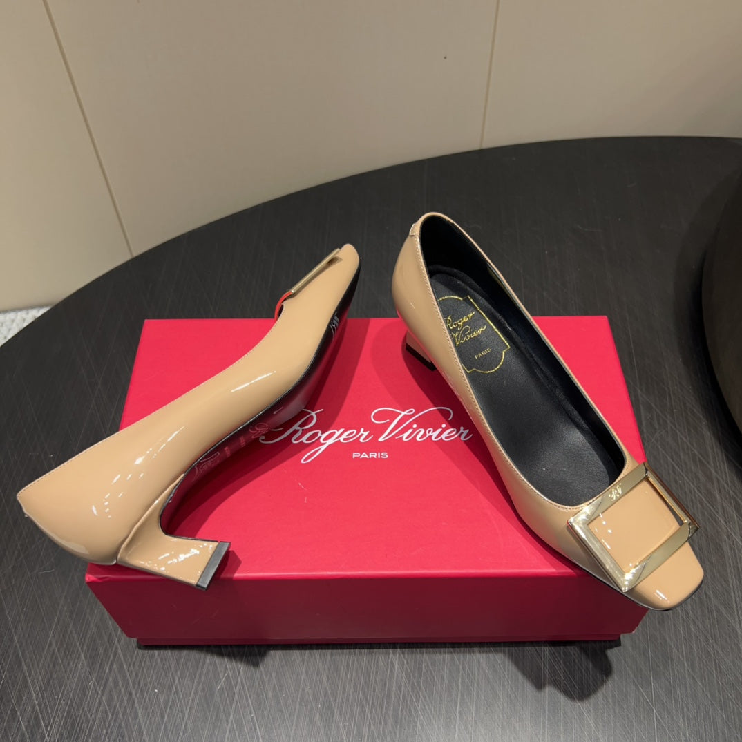 ROGER VIVIER 25S BELLE VIVIER PUMPS 45MM IN BEIGE CALFSKIN GOLD BUCKLE