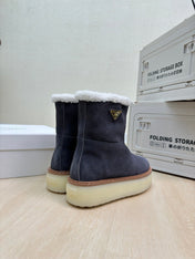 SUEDE BOOTS SLATE GRAY WITH SHEARLING LINING AND RUBBER FLATFORM SOLE