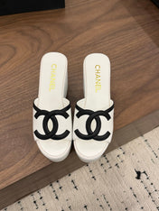 CHANEL 26S WEDGE SANDALS 95 MM IN WHITE CALFSKIN