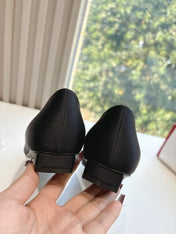 BELLE VIVIER BALLERINAS IN BLACK SILK