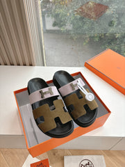 CHYPRE SANDAL IN LIGHT PINK MIX CHOCOLATE BROWN SUEDE