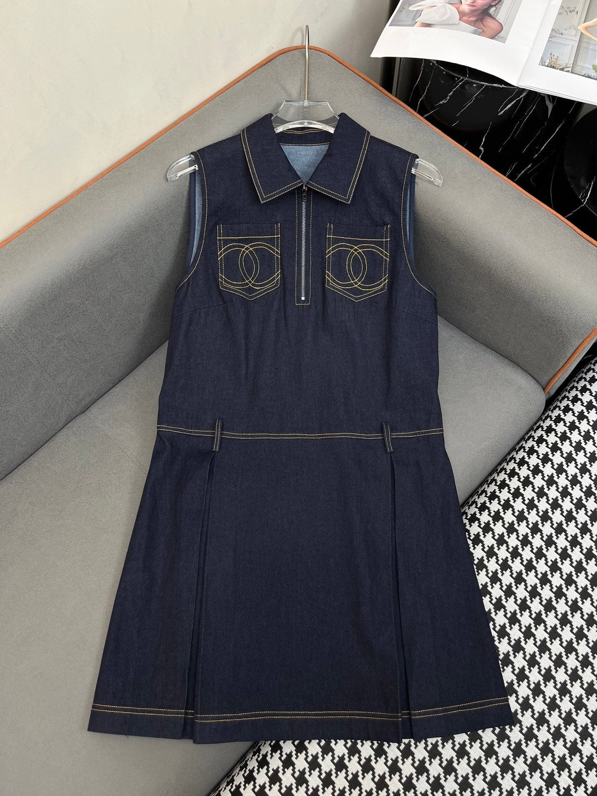 CHANEL SLEEVELESS DENIM DRESS 219364