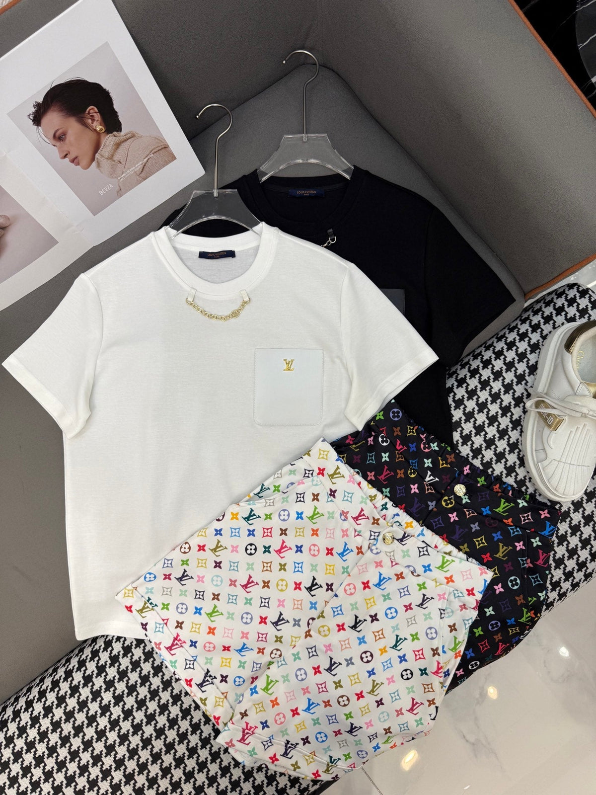 LV NEW T-SHIRT AND SHORTS SET WITH GOLD HARDWARE DETAILS