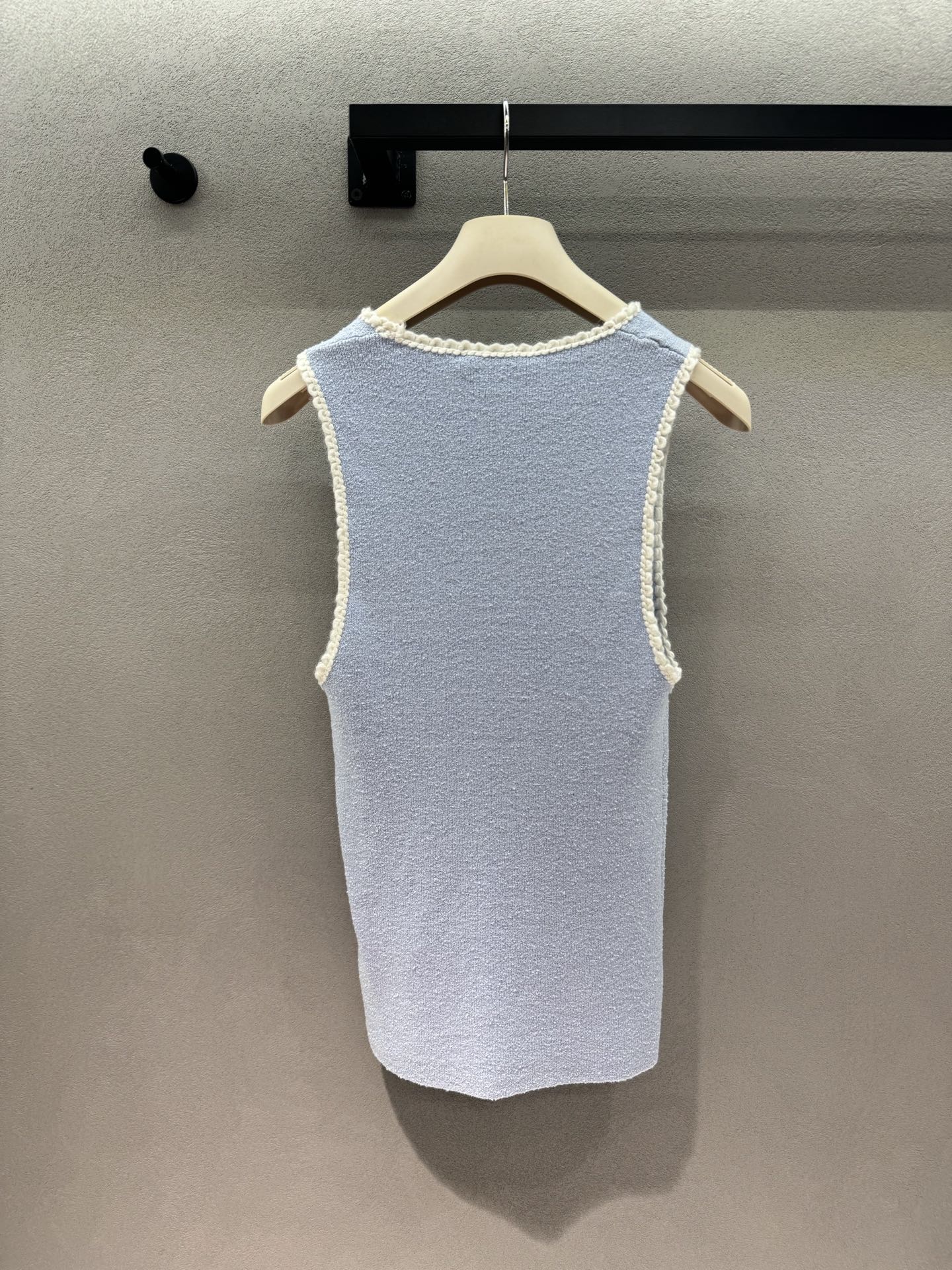 PRADA 26S SLEEVELESS SWEATER STYLE 870