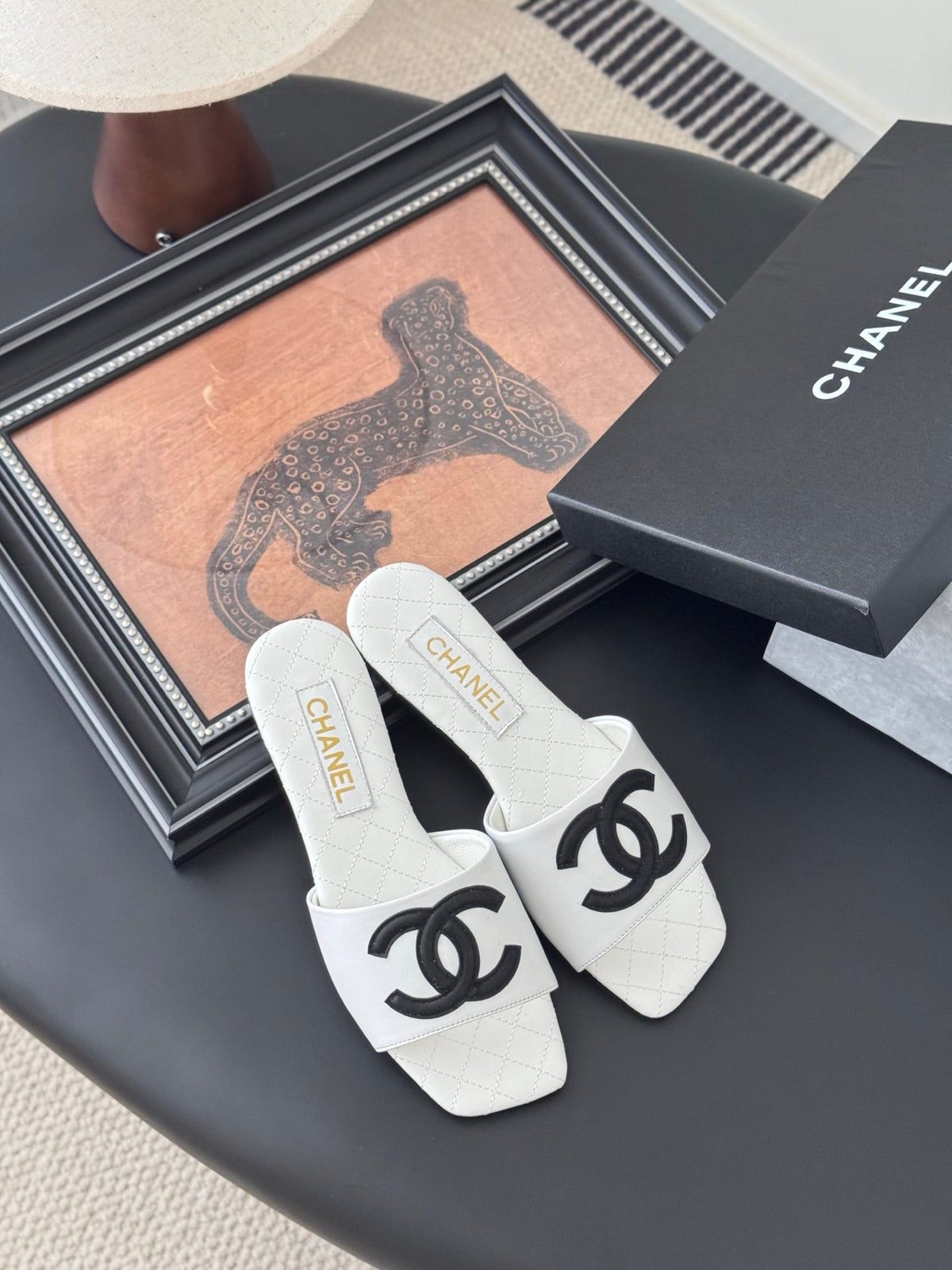 SLIPPER IN WHITE CALFSKIN