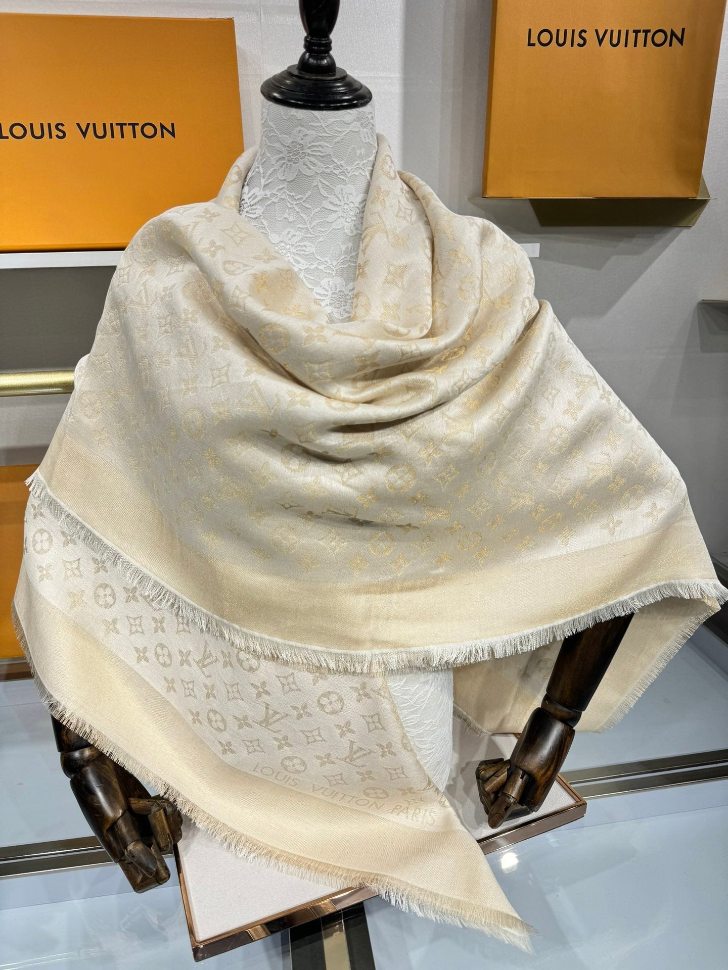 LV SCARF 140 CM IN WOOL MIX SILK 693013