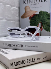 LOGO CAT EYE SUNGLASSES 513007 IN WHITE ACETATE WAVY FRAME