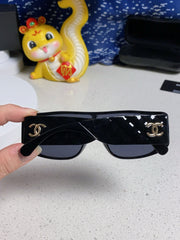 SQUARE SUNGLASSES 641782 IN BLACK ACETATE