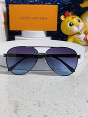PILOT SUNGLASSES 571633 IN SILVER METAL GREY SMOKE LENSES MONOGRAM LOGO
