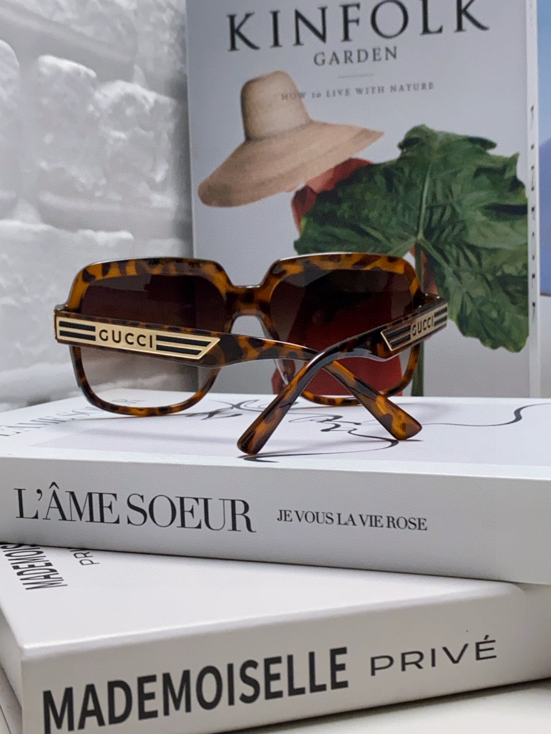 SQUARE FRAME SUNGLASSES 570231 IN ACETATE AND METAL