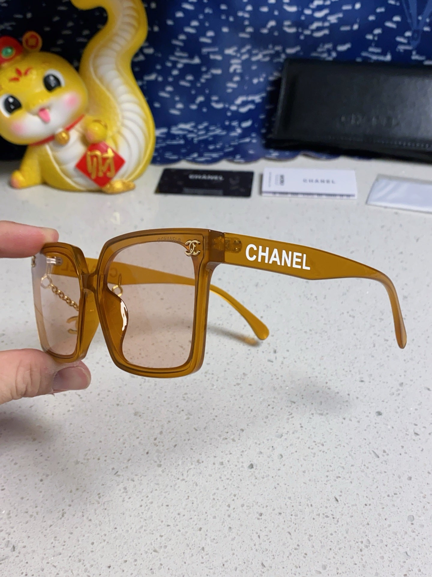 SQUARE SUNGLASSES 641806 IN DARK YELLOW ACETATE