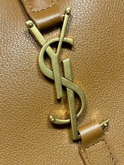 LE 5 À 7 LARGE SUPPLE BAG 31 IN TORTILLA BROWN CALFSKIN