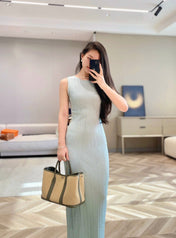 GARDEN PARTY 30CM IN DARK BEIGE TOILETS COTTON CANVAS AND GREY CALFSKIN