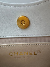CHANEL 25S HOBO BAG 19 CM IN WHITE LAMBSKIN WITH GOLD HARDWARE