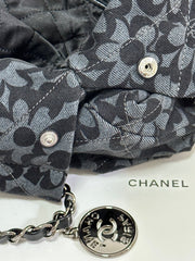 LARGE DRAWSTRING FLORAL PRINT SHOULDER BAG 39 IN BLACK MIX GREY DENIM