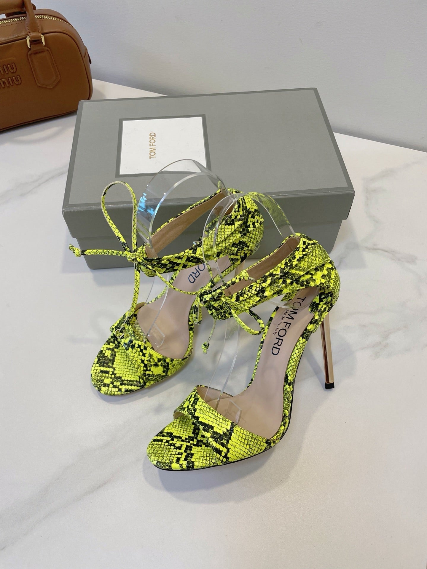 TOM FORD 26S HIGH HEEL SANDALS IN NEON YELLOW AND BLACK SNAKESKIN CALFSKIN