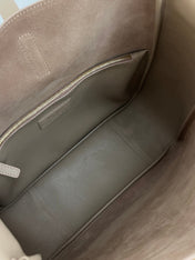 LE 5 À 7 LARGE SUPPLE 31 IN LIGHT BROWN GRAINED CALFSKIN