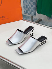 IDOLE SANDAL IN SILVER CALFSKIN