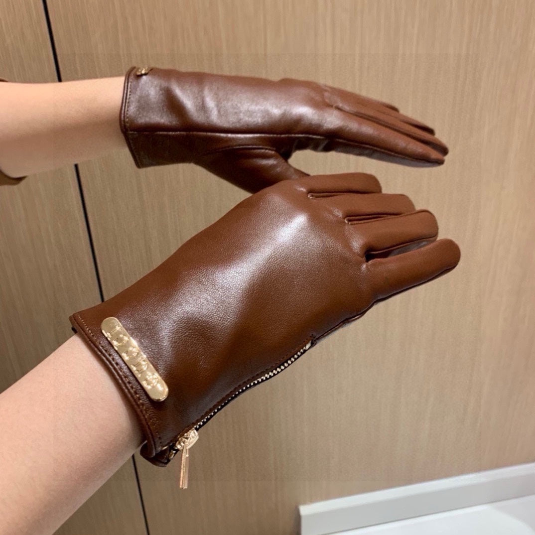 TOUCHSCREEN GLOVES WITH SIDE ZIPPER IN CARAMEL BROWN LAMBSKIN 456310