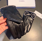 GLOVES IN BLACK LAMBSKIN 462262