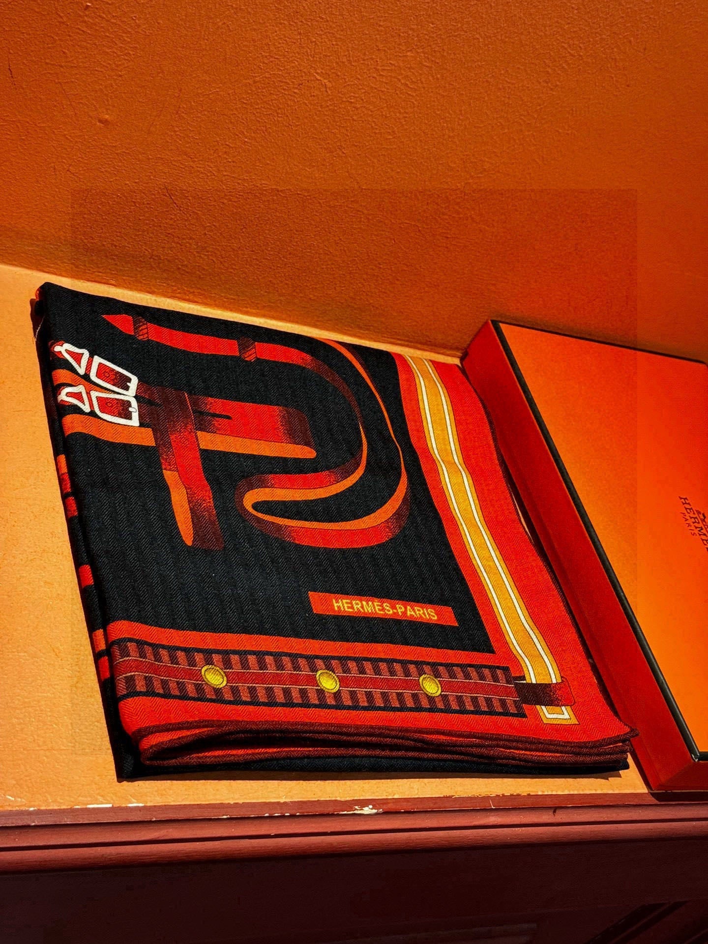 HERMES 25S SCARF 140 IN SILK AND CASHMERE 735807