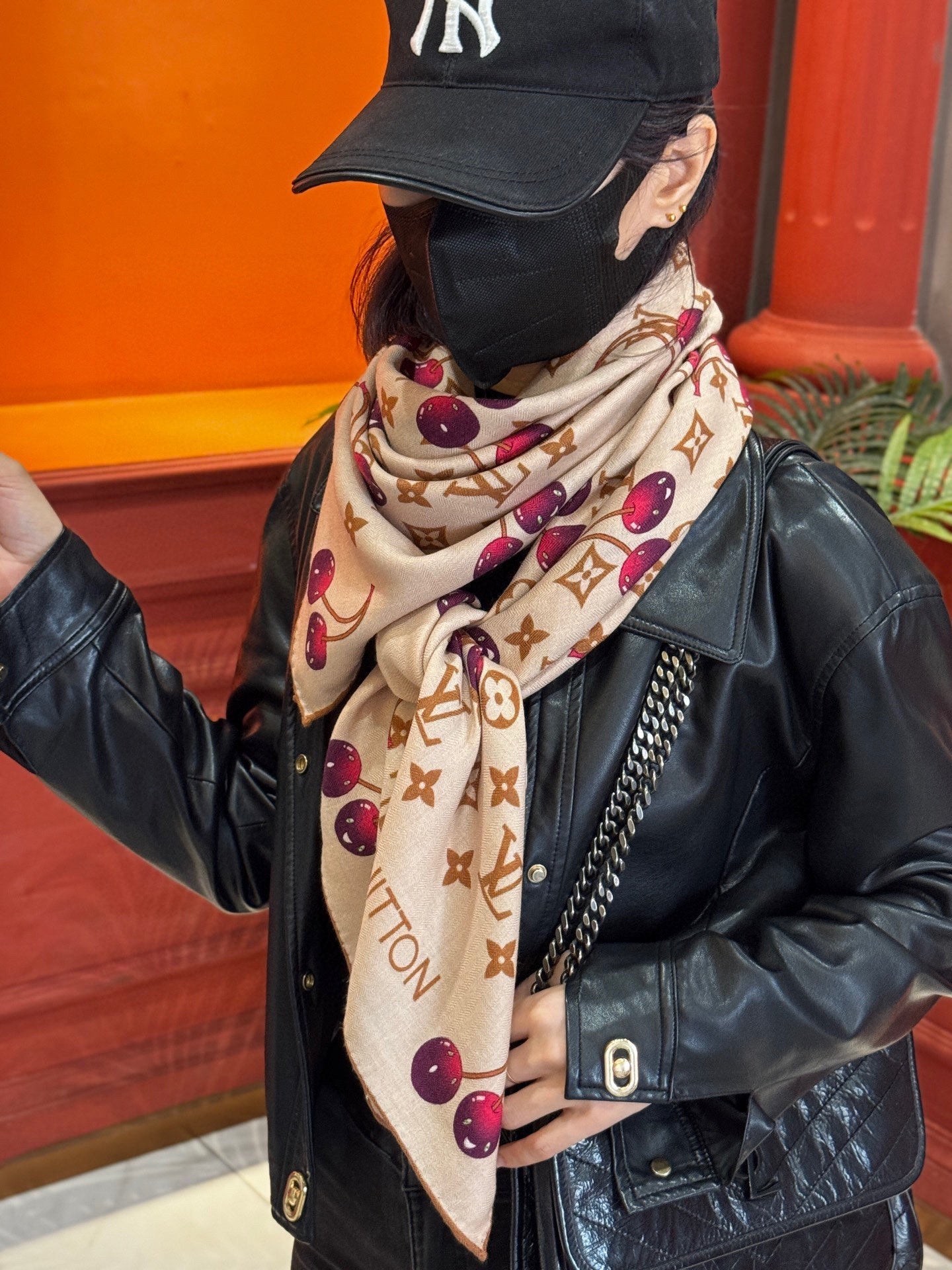 LV SCARF 140 CM IN WOOL MIX SILK 737263