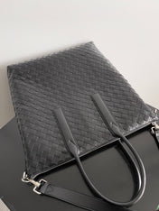 BOTTEGA VENETA 25S ANDIAMO LARGE INTRECCIATO 39 IN BLACK CALFSKIN