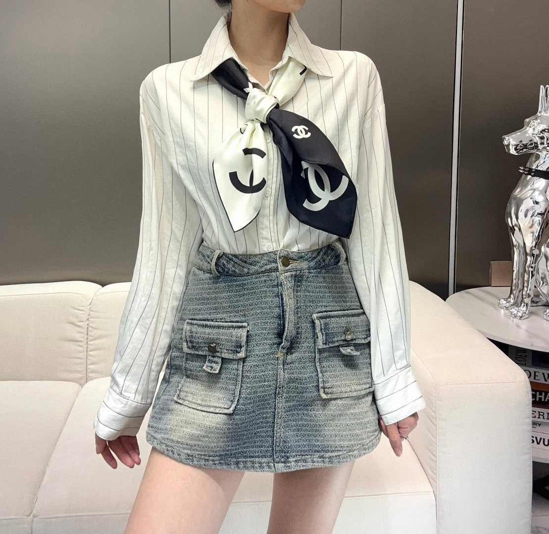 CHANEL 25S SCARF 90 IN SILK 991884