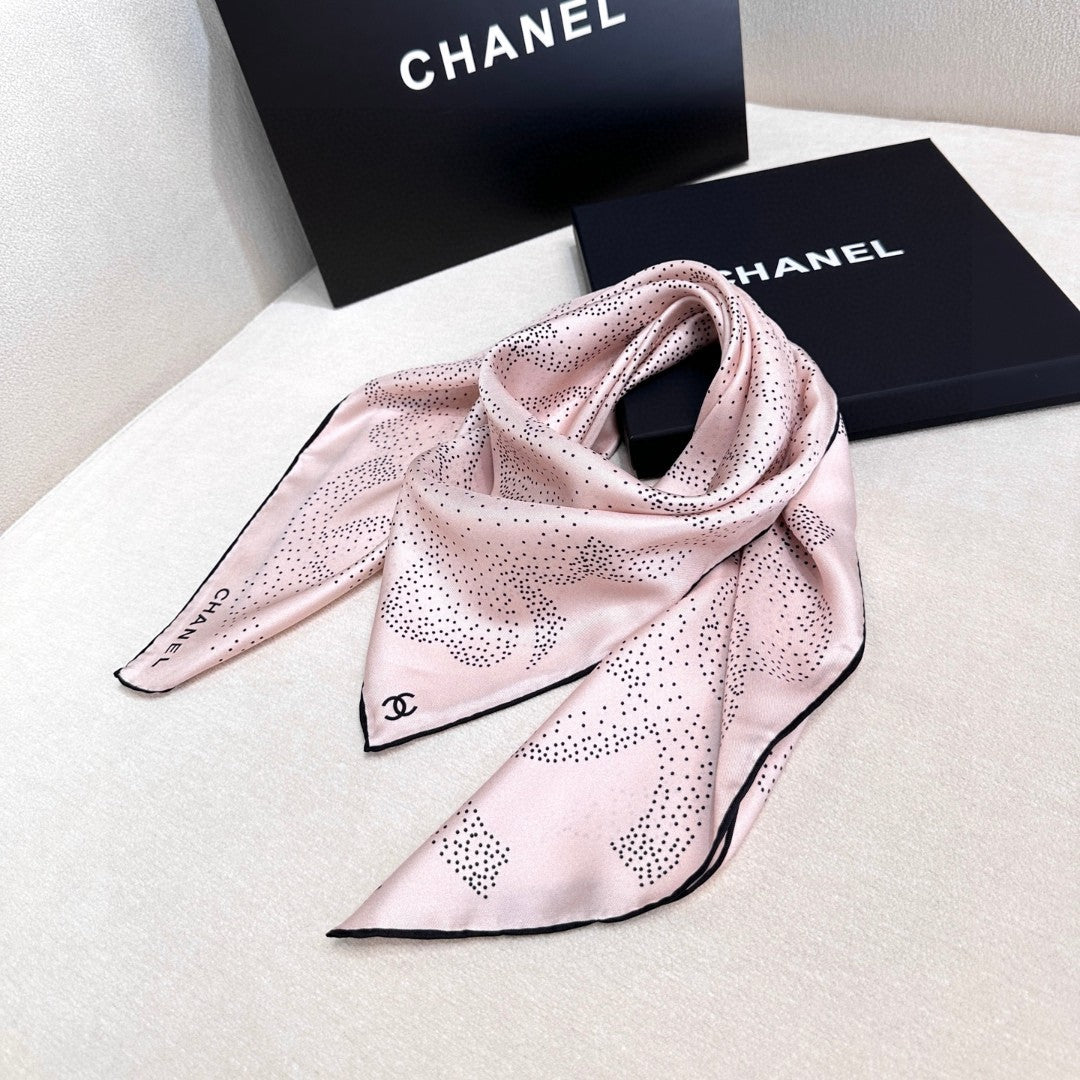 CHANEL 25S SCARF 90 IN SILK 730644