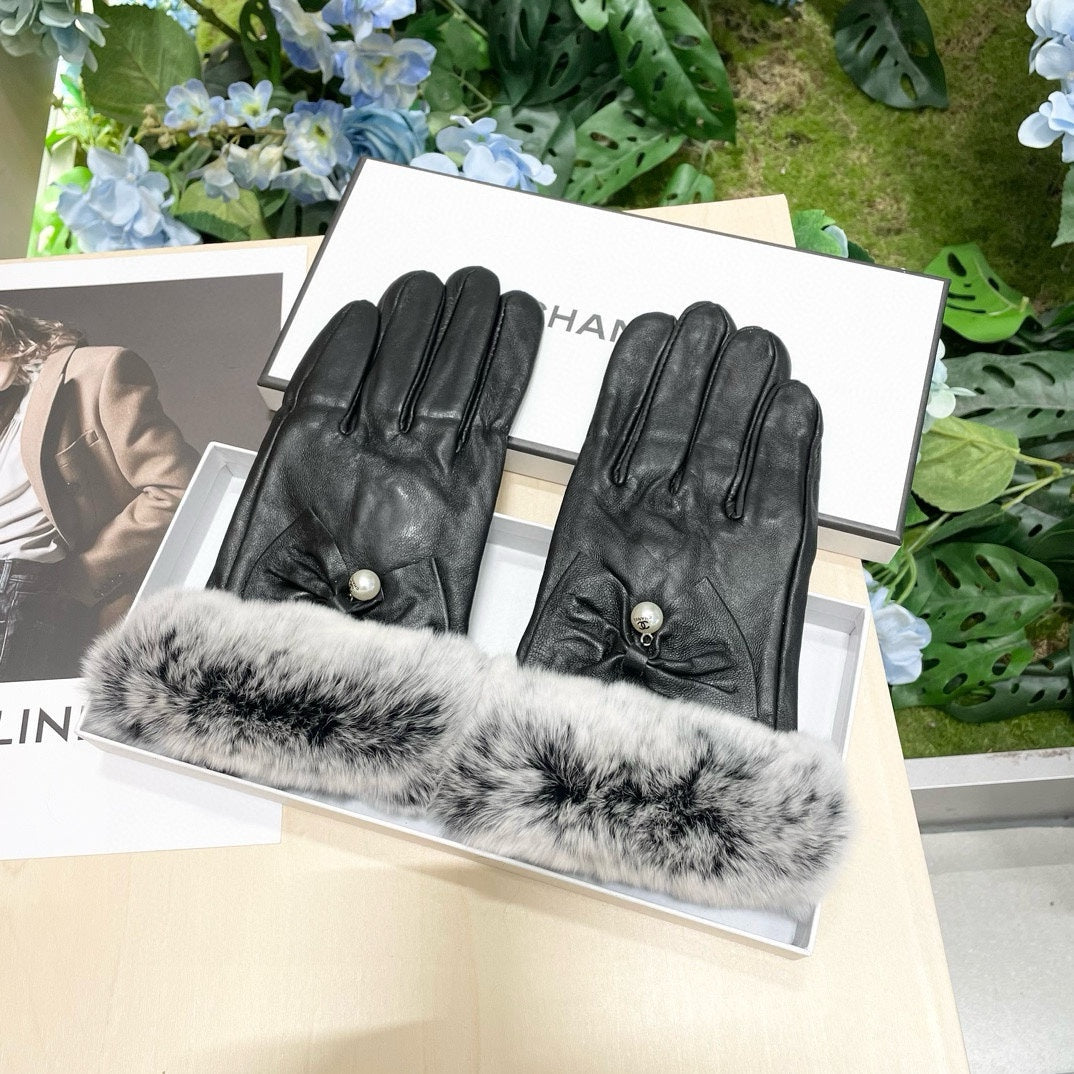 GLOVES IN BLACK LAMBSKIN WITH RABBIT FUR 465072