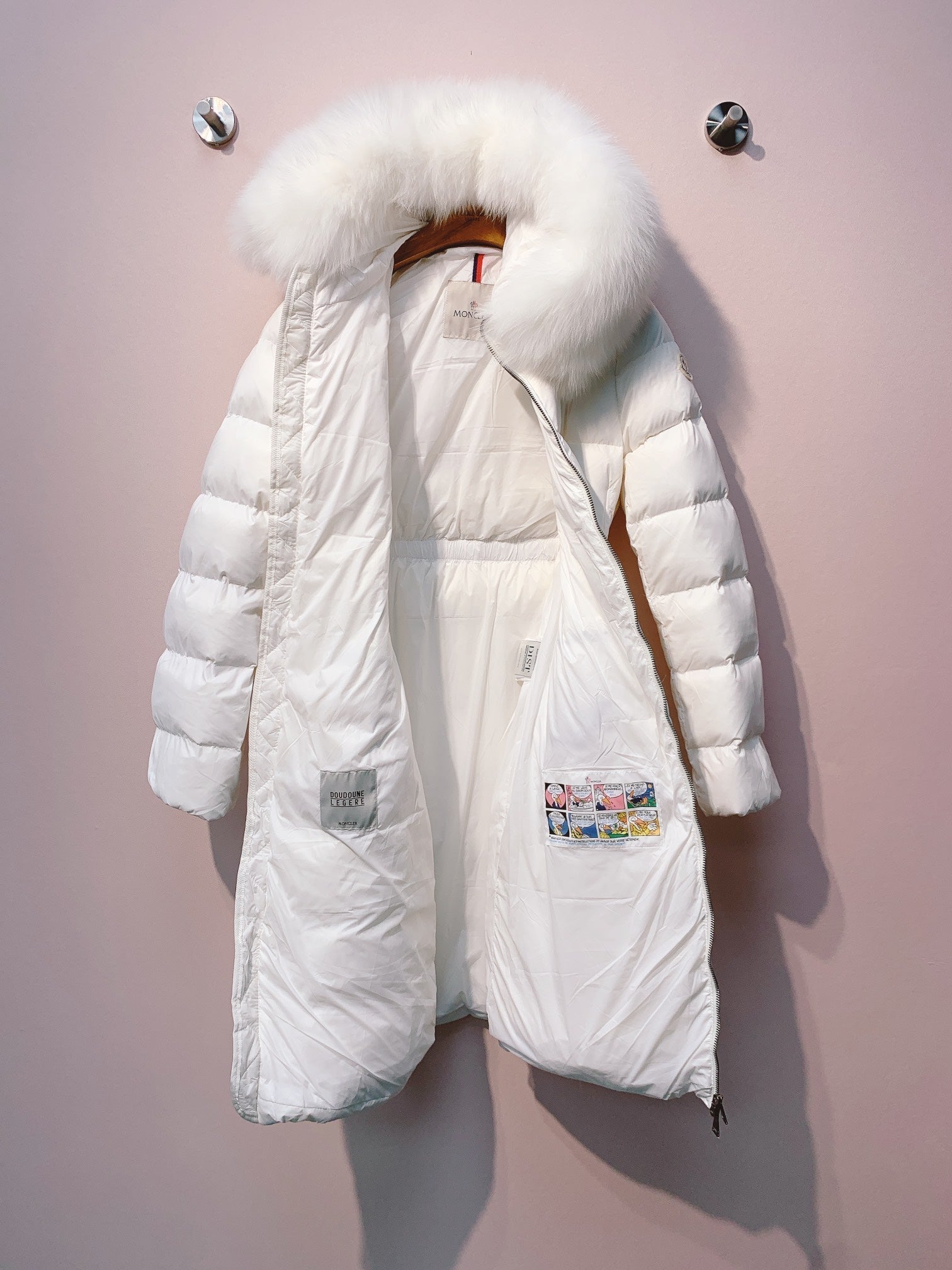 MONCLER 25S COAT IN WHITE 056