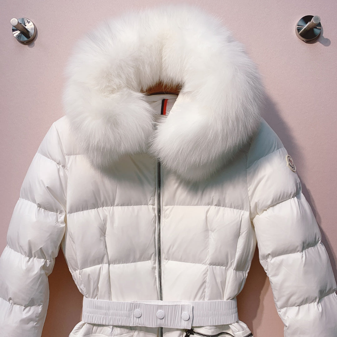 MONCLER 25S COAT IN WHITE 056