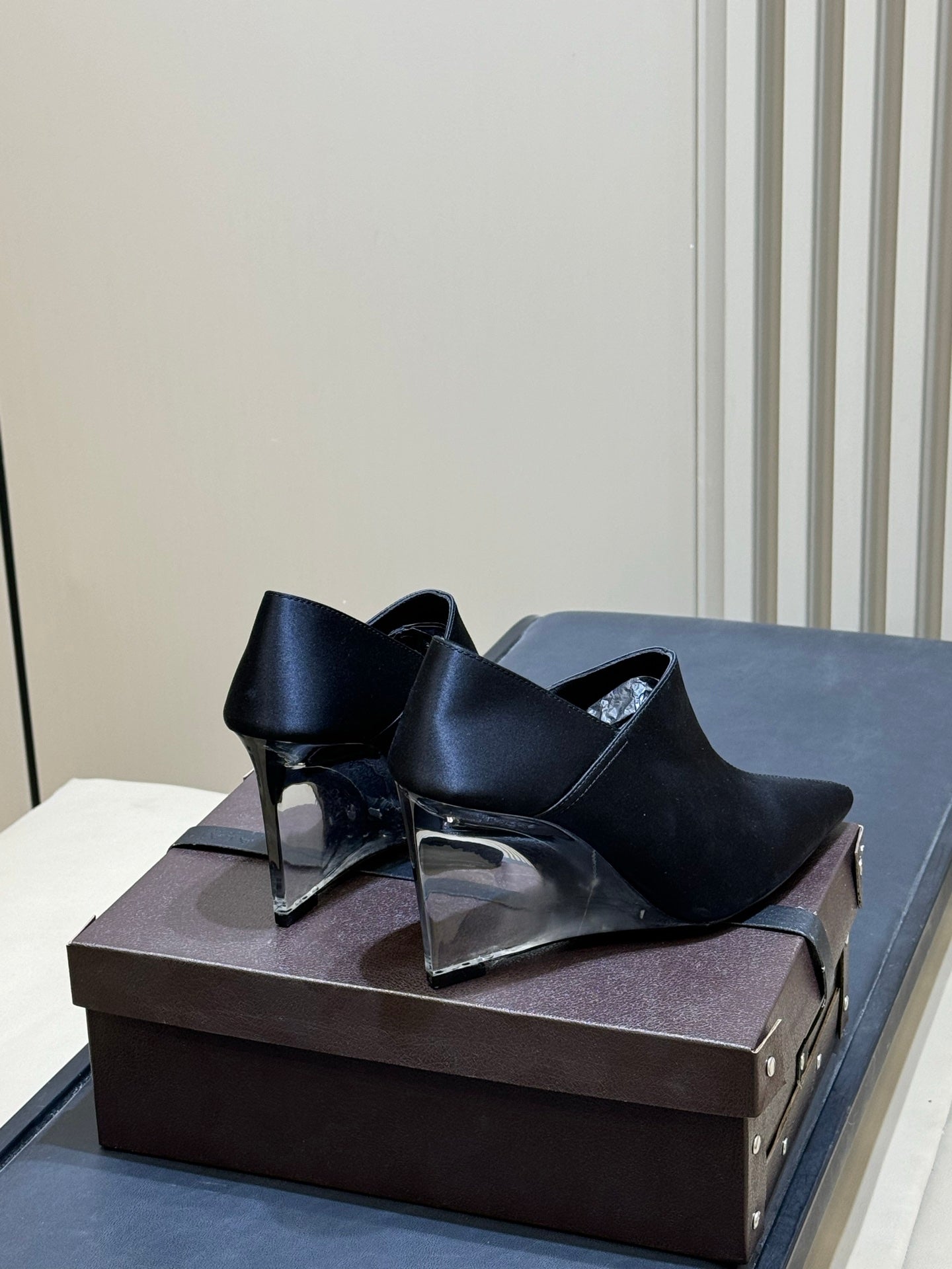 ALAIA 26S TRANSPARENT HIGH HEELS IN BLACK SATIN