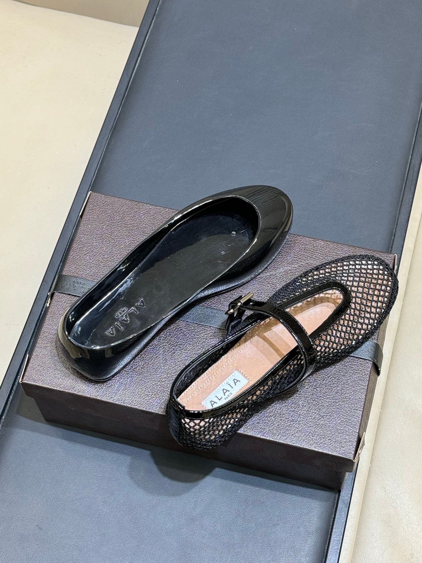 ALAIA 26S MARY JANE BALLET FLATS IN BLACK MESH AND GLOSSY CALFSKIN