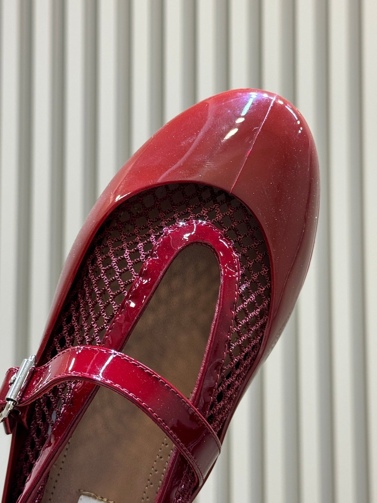 ALAIA 26S MARY JANE BALLET FLATS IN RED MESH AND GLOSSY CALFSKIN