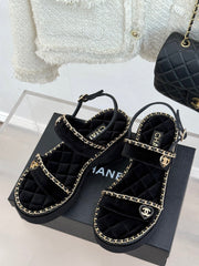THICK-SOLED CHAIN HEART SANDAL IN BLACK VELVET