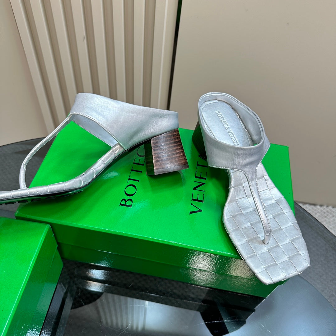 MARELLA THONG IN SILVER LEATHER WITH SIGNATURE INTRECCIATO INSOLE 55 MM