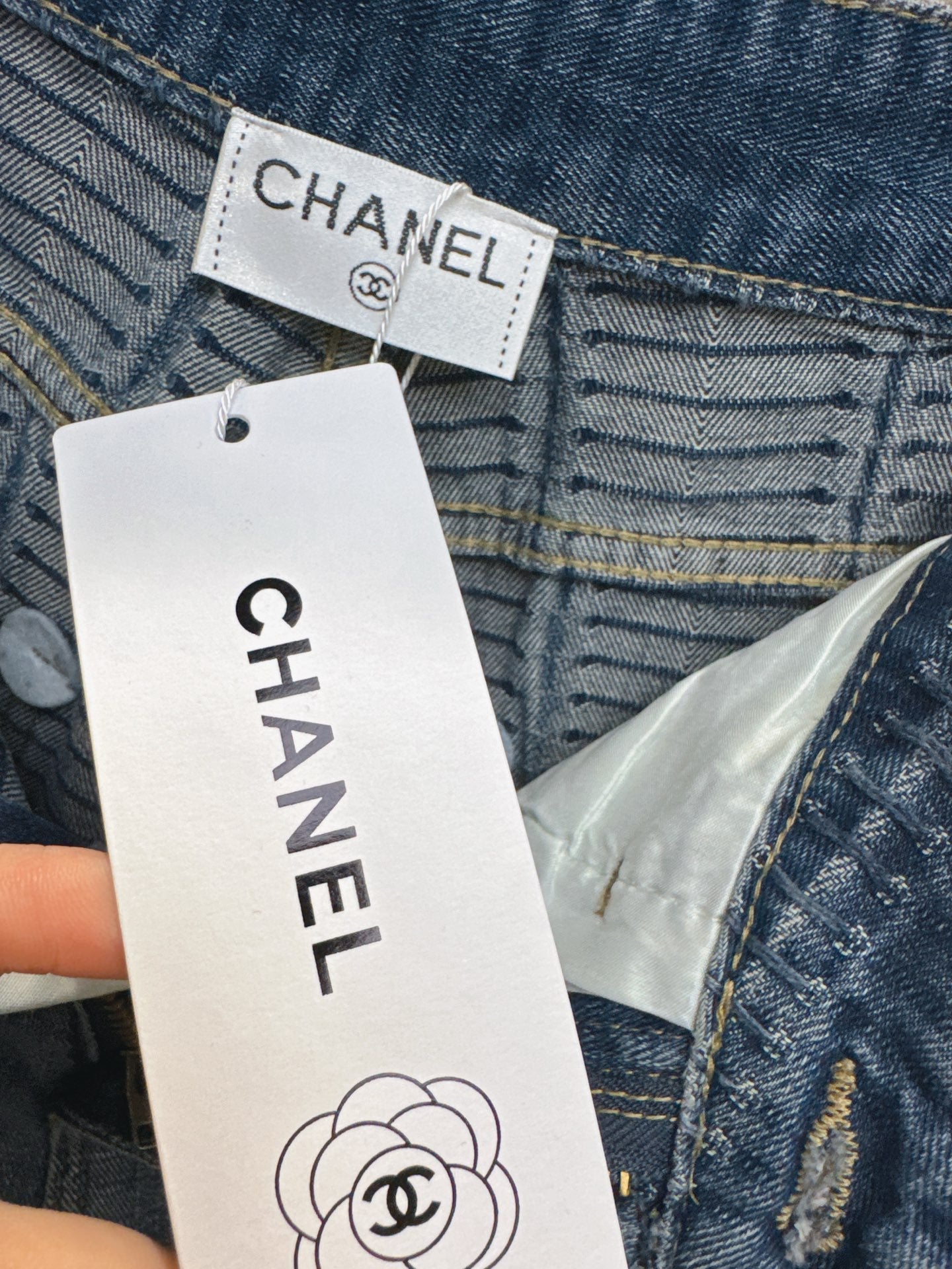 CHANEL 26S STRAIGHT-LEG JEANS 817