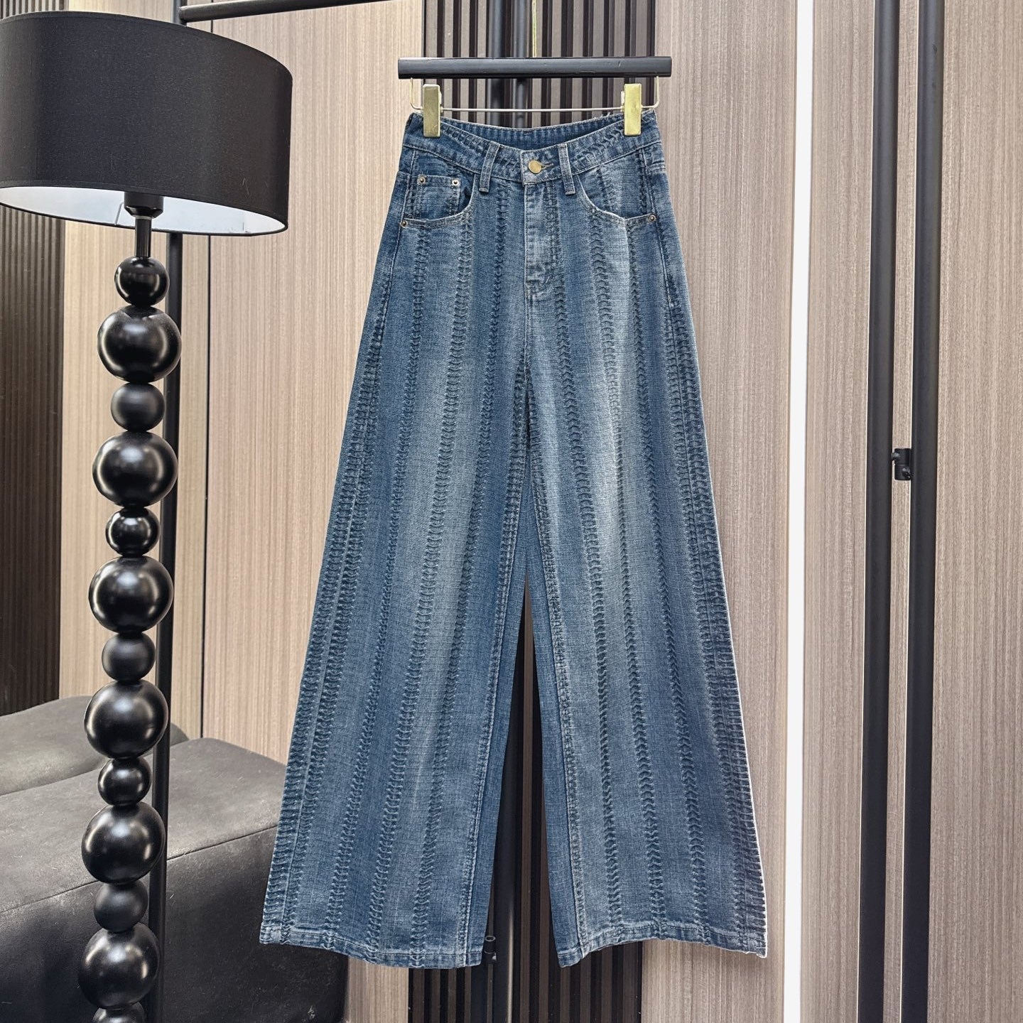 CHANEL 26S STRAIGHT-LEG JEANS 817