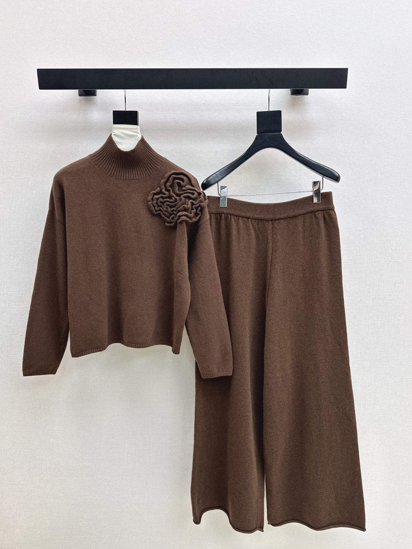 VALENTINO 26S SWEATER AND SKIRT SET STYLE 75