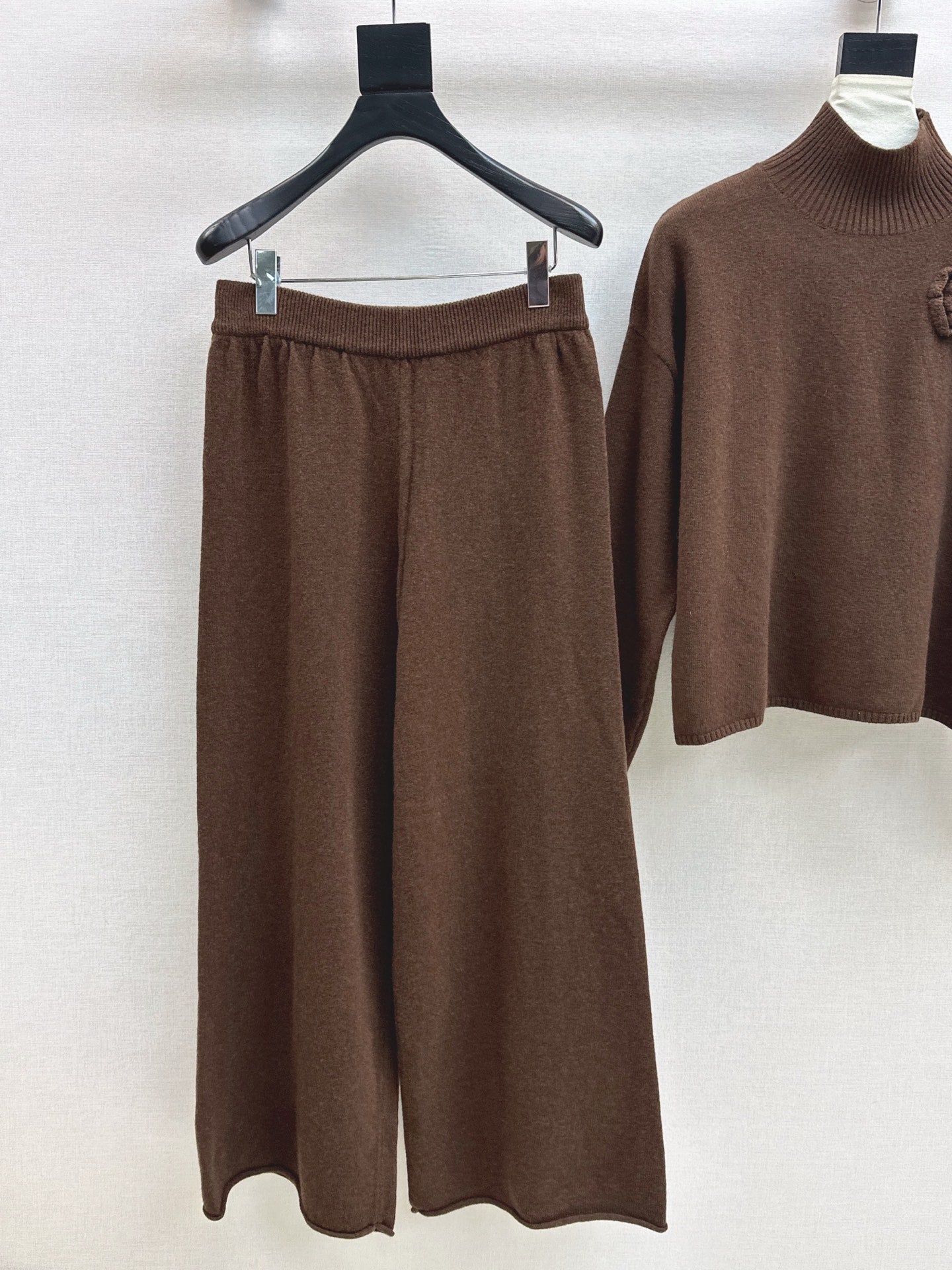 VALENTINO 26S SWEATER AND SKIRT SET STYLE 75