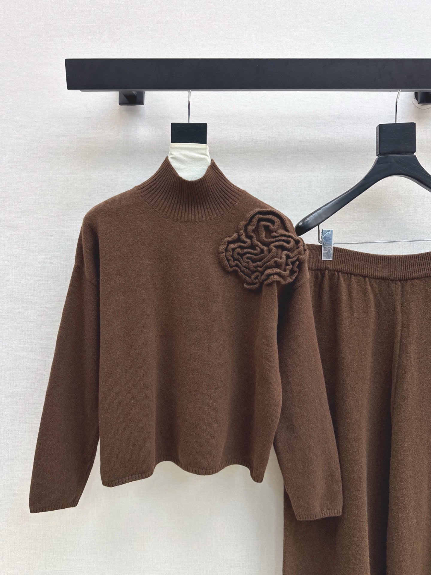 VALENTINO 26S SWEATER AND SKIRT SET STYLE 75