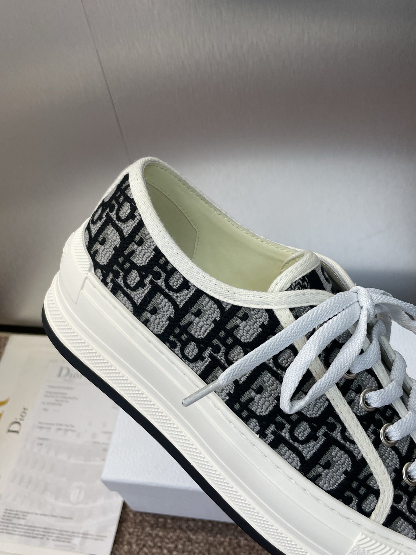 DIOR 25S WALK'N' SNEAKER IN DARK GREY DIOR OBLIQUE EMBROIDERED COTTON