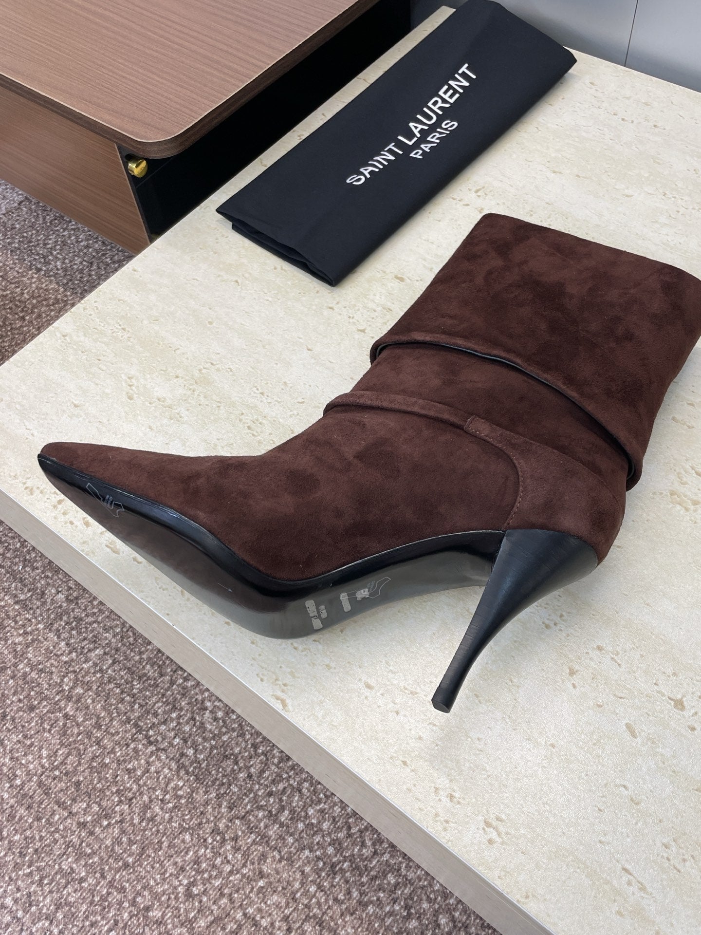 YSL 25S NIKI POINTED-HEEL ANKLE BOOTS 95 MM IN DARK BROWN SUEDE WITH GOLD HARDWARE