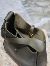 LE 5 À 7 LARGE BAG 31 IN KHAKI GREEN LAMBSKIN